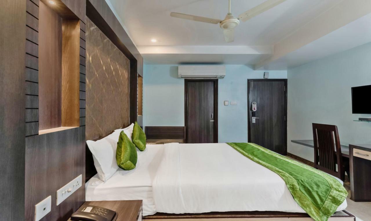 Hotel Oyo 3811 Geetanjali Regency Kalkutta Exterior foto